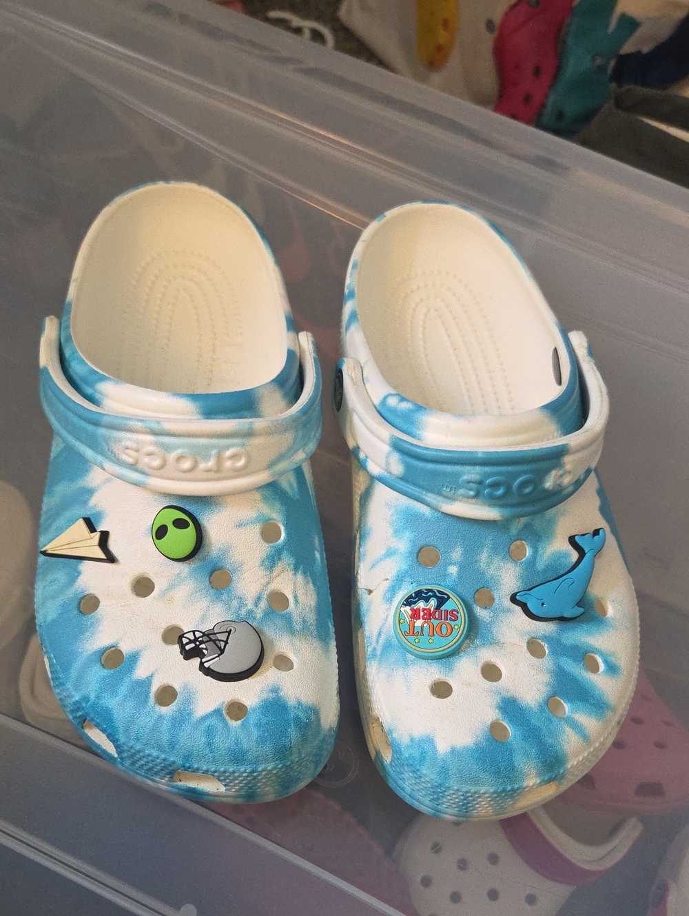 CROCS Kids Tie-Dye Clogs in Blue and White with Jibbitz